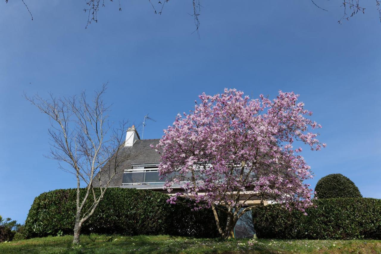 フエナン Ty Menez Bed & Breakfast エクステリア 写真