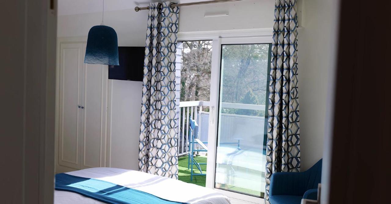 フエナン Ty Menez Bed & Breakfast エクステリア 写真